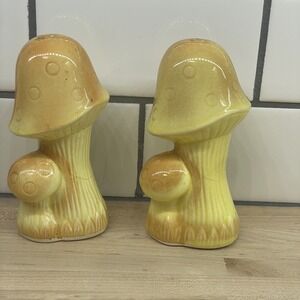 Vintage Mushroom Salt and Pepper Shakers Made in Japan‎ Yellow FLAWS 60s Yellow